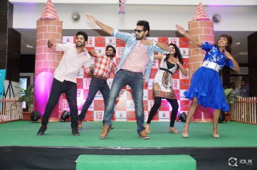 Kerintha Movie Team at Manjeera Mall Kukatpally